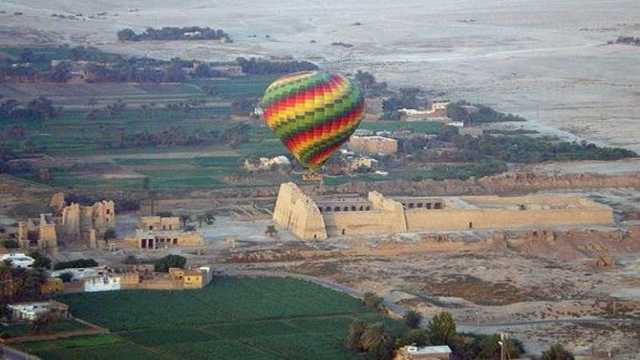 2 Day trip to luxor from Safaga Port with hotair balloon — photo 4