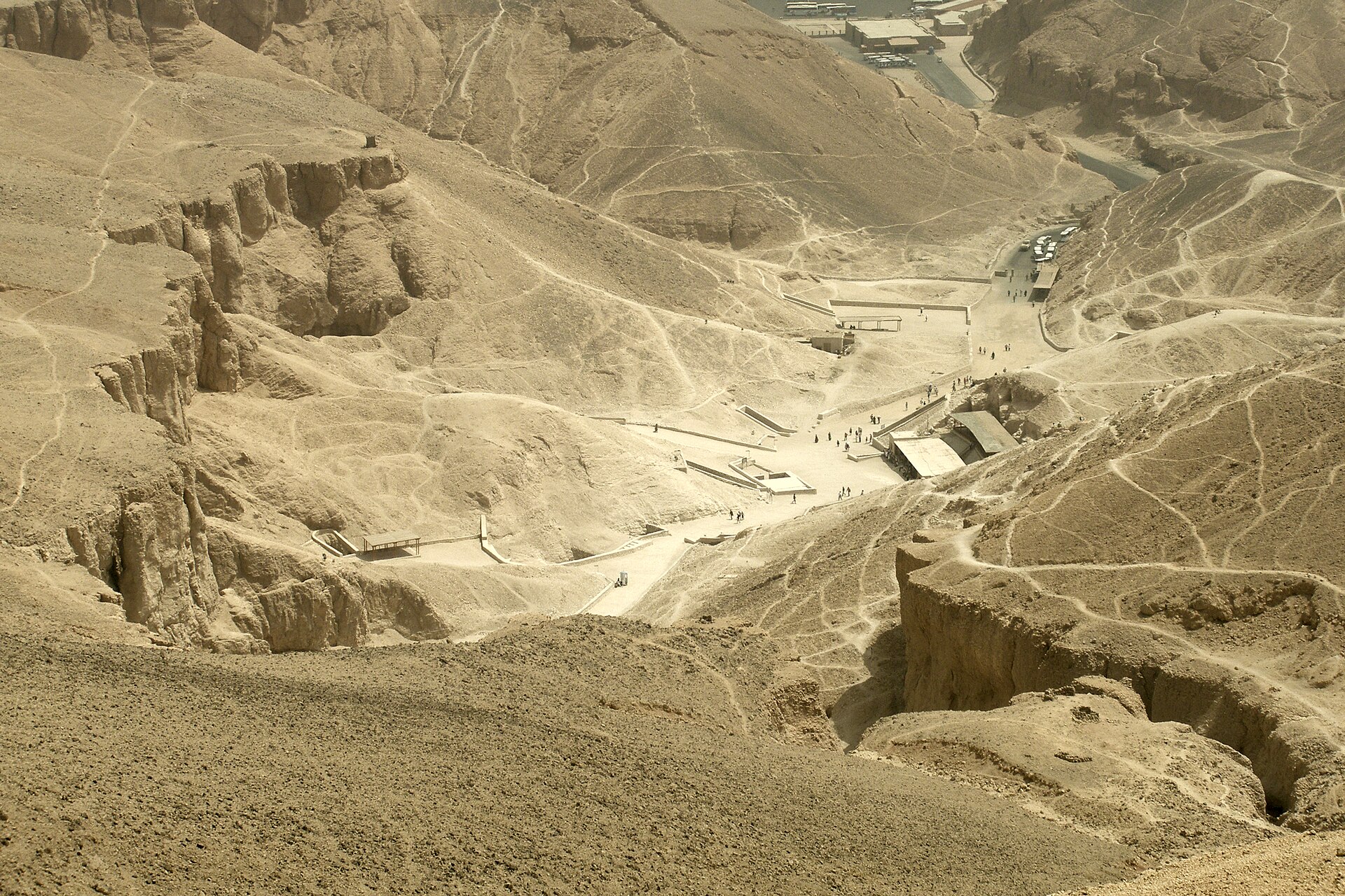 4 Days Egypt travel package Luxor Aswan and the desert