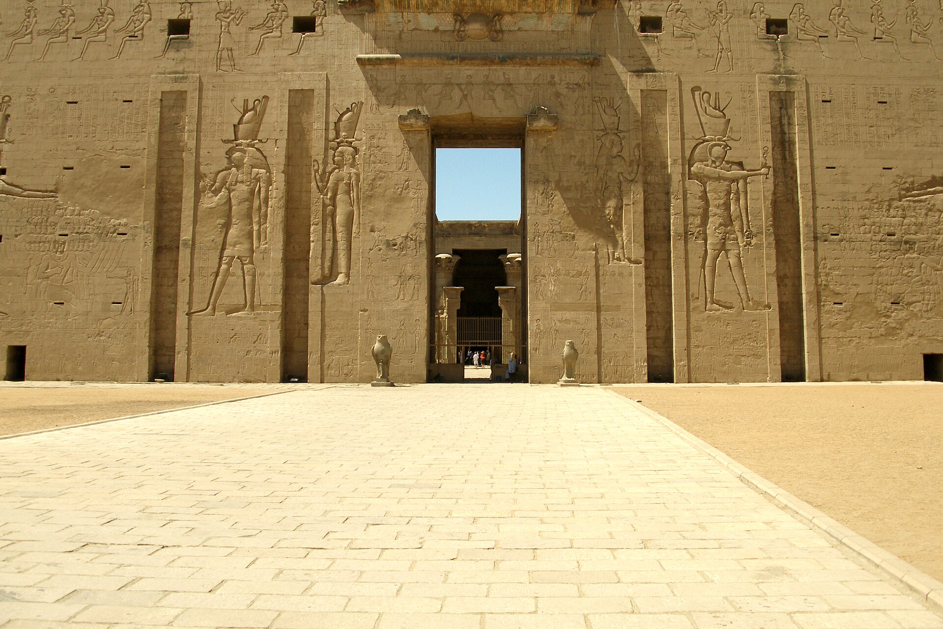 6 days egypt tour packages cairo aswan abu simble and luxor