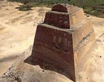 Day tour to Dahshur Pyramids and Meidoum Pyramid from Cairo