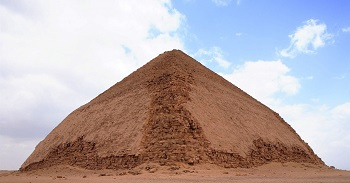 Day tour to Giza Pyramids Sakkara and Dahshur from Cairo