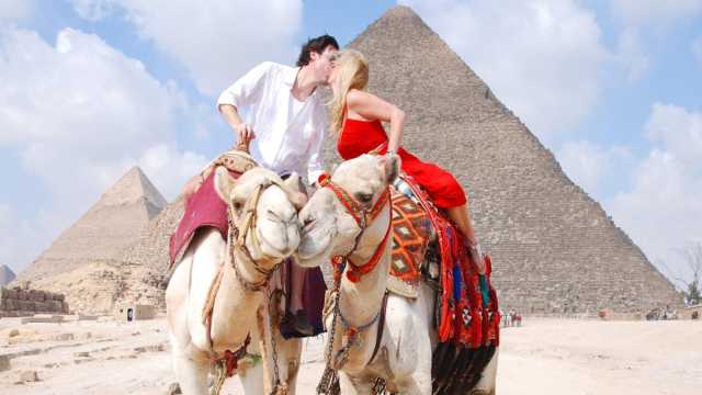 Day Tour To Pyramids Of Giza and Egyptian Museum — photo 4