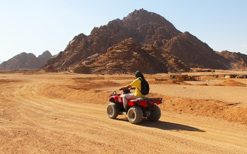 Desert Sunset Safari Trip By Quad Bike from Soma bay — photo 4