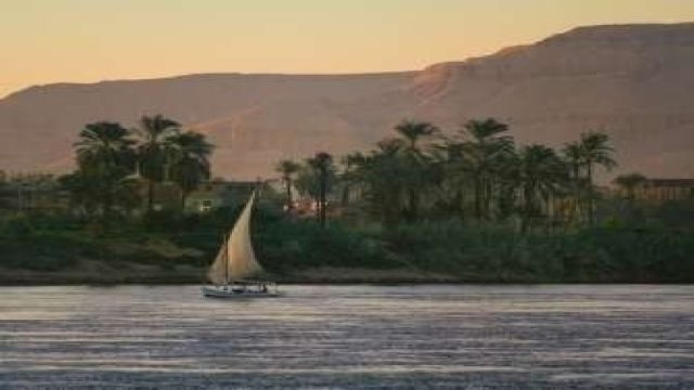 luxor two days tour from Hurghada with hotair balloon