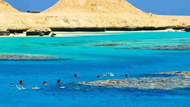 Paradise island snorkeling trip from Makadi — photo 3
