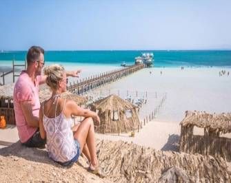 Private snorkeling boat trip to Orange from el Gouna