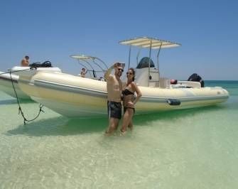 Private speedboat trip to orange island in Sahel Hashesh